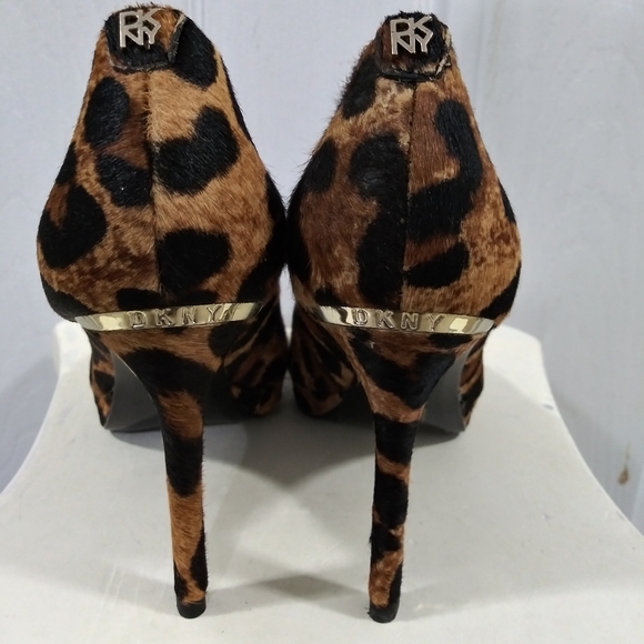 🆕DKNY Lexi Leopard print Heels 👠Sz.6 - Picture 2 of 8